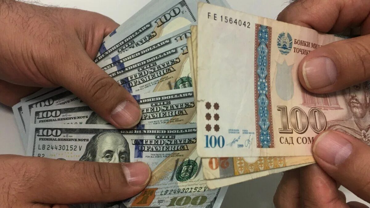 Доллар на Сомони. Доллар в Таджикистане. Валюта Таджикистана. Доллар в Сомони в Таджикистане. Таджикские деньги курс