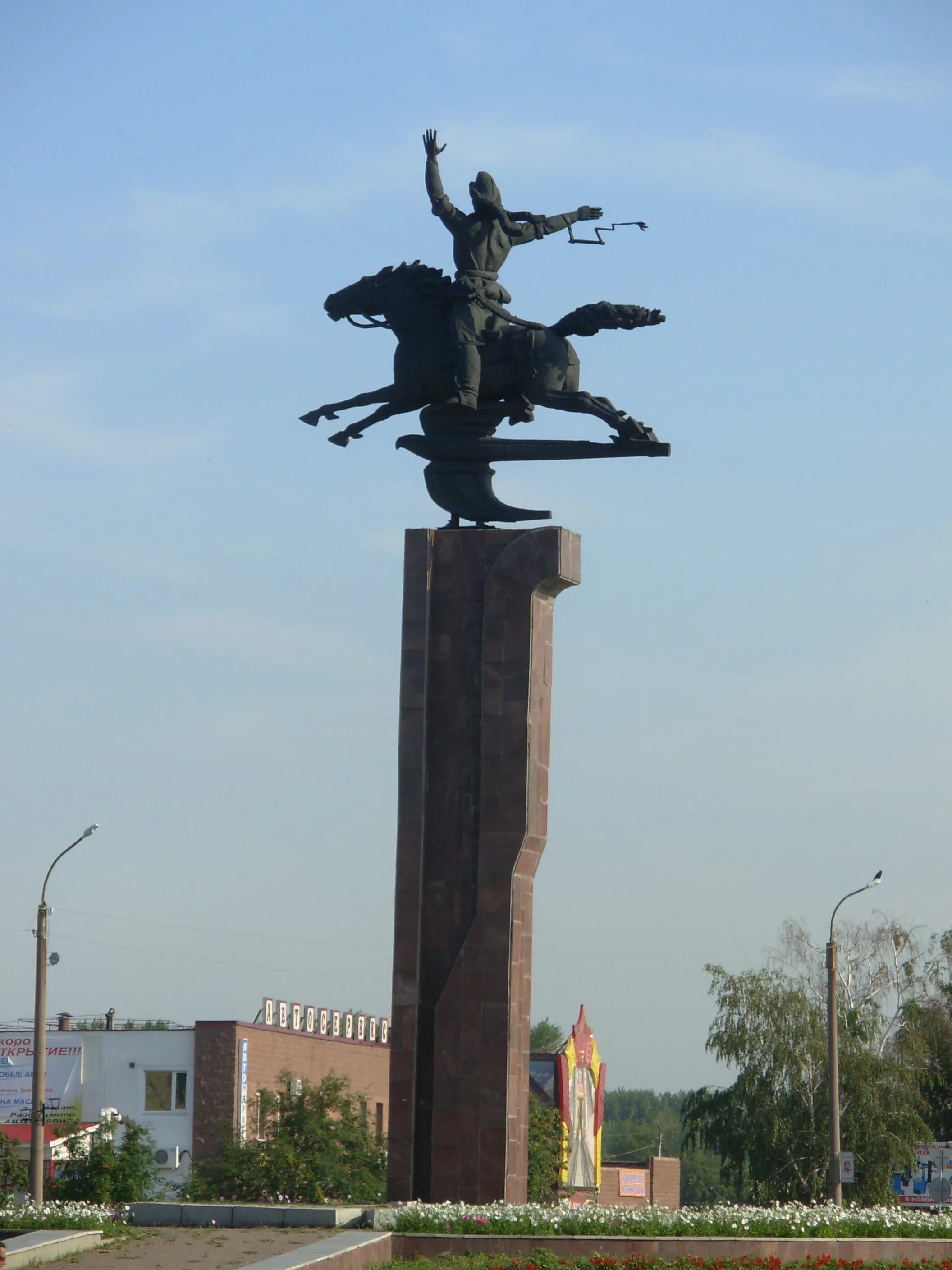 Россия г салават. Памятник Салават Юлаева города Салават. Памятник Салавату Юлаеву в Салавате.