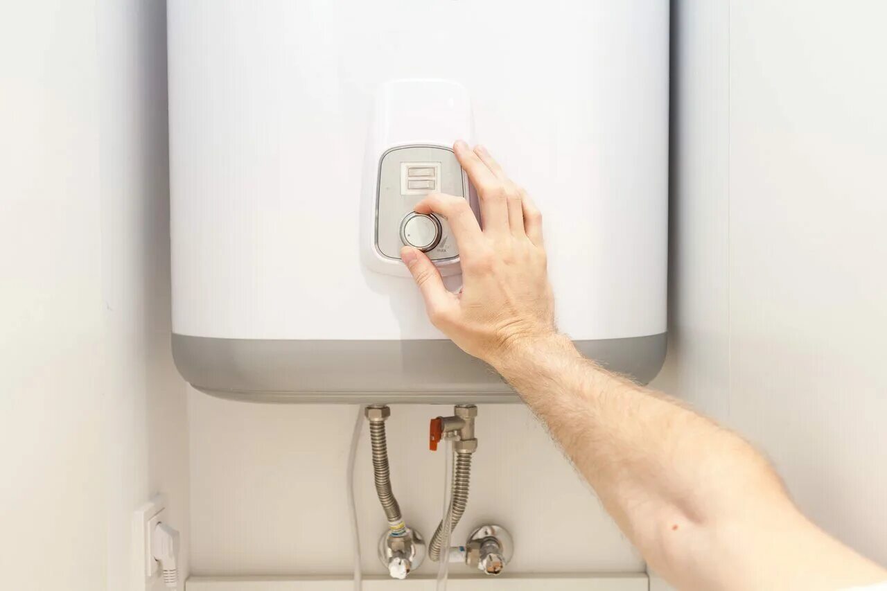 Water Heater водонагреватель. Electric Water Heater водонагреватель. Водонагреватель накопительный Электролюкс 10л. Аристон водонагреватель плоский hot Water.