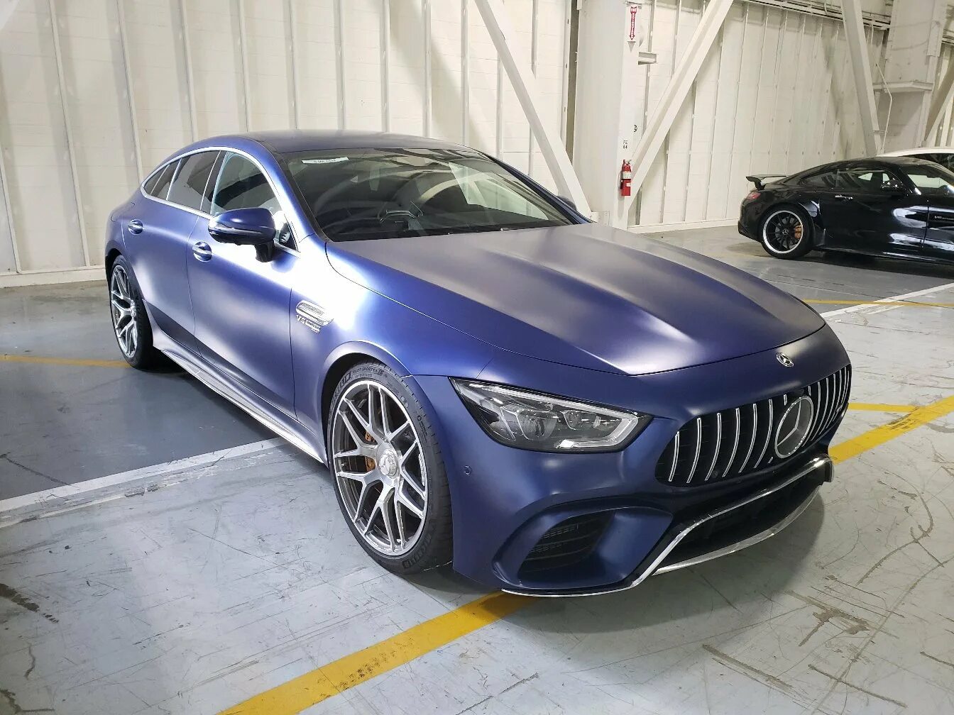 Мерседес акула купить. AMG gt63s Blue. Mercedes AMG gt 63 s синий. AMG gt 63s. Mercedes AMG gt 63s Blue.