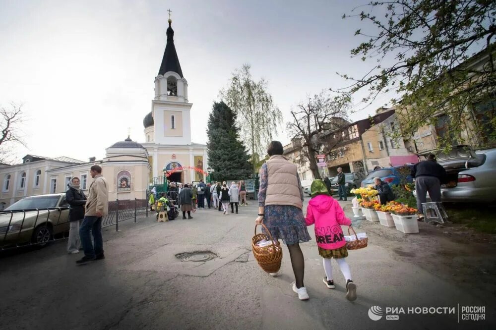 Симферополь за 1 день. Симферополь Церковь. Православная звезда. Пасха в Бахчисарае. Пасха православная.