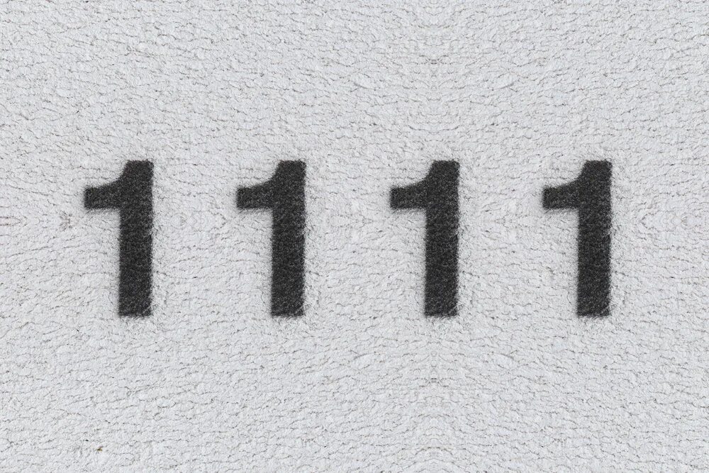Вижу цифры 1111. 1111 число. angel numbers 1111. число 111-фото. число 1111 рисунки.