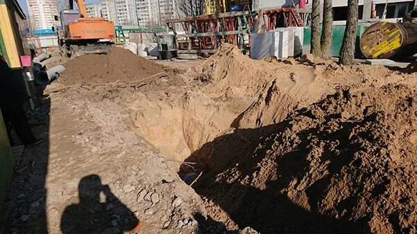 Нарушение земляных работ. Земляные работы. Шурф газопровода. Нарушение земляных работ. Нарушение земляных работ.