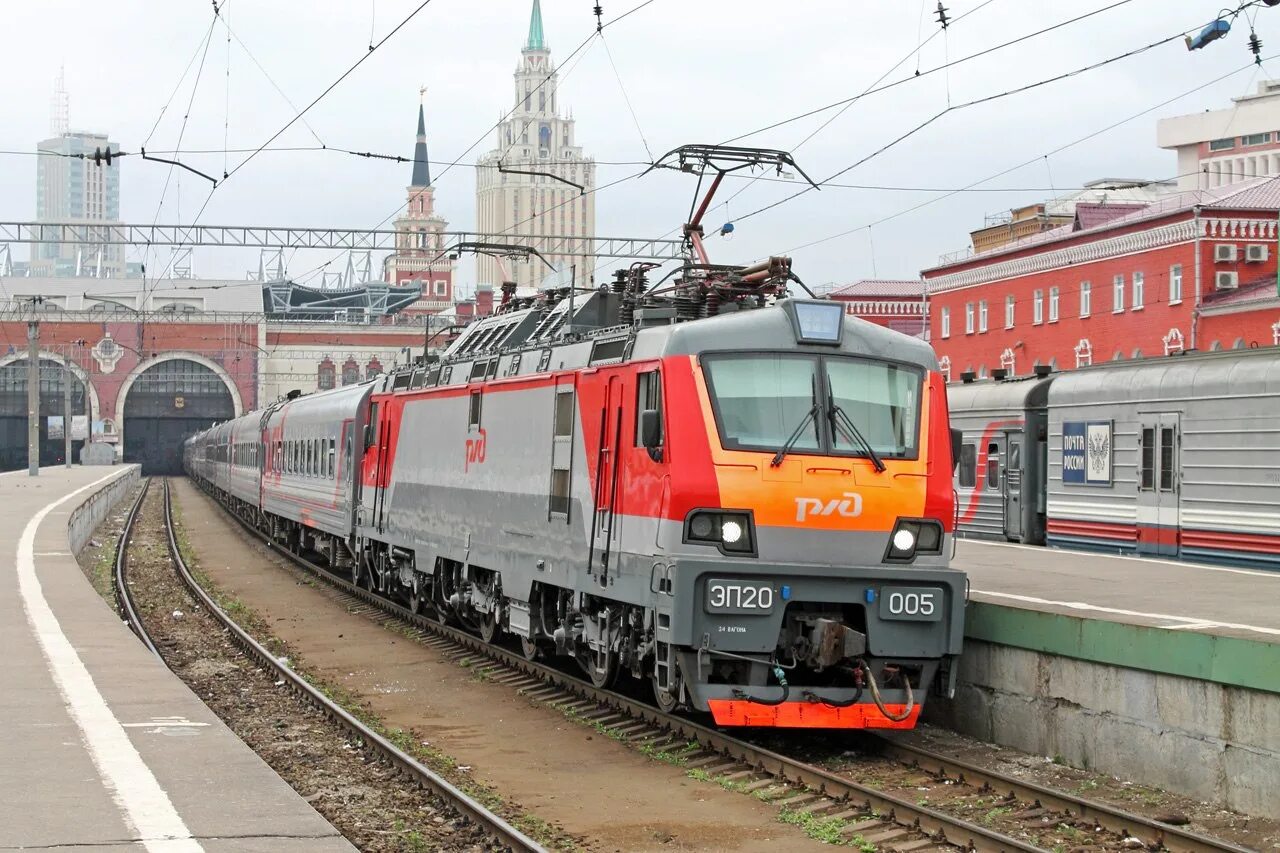 Москва Казанский вокзал эп20. Электровоз эп20 072. Эп20 005. Москва Казанские вокзал эп20 ТЭМП.