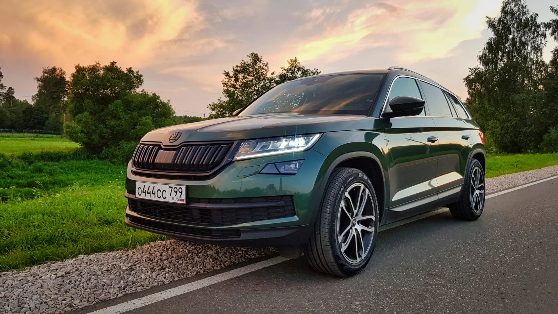 Шкода Кодиак 2022. Шкода Кодиак зеленая. Шкода Кодиак 2021 зеленый. Škoda Kodiaq Green. Куплю шкода кодиак б у