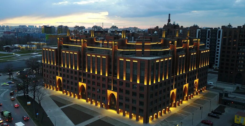 Дом на излучине невы. Дом на излучине невы. Пискаревский проспект 1. Дом на излучине невы паркинг. Жк на излучине невы.