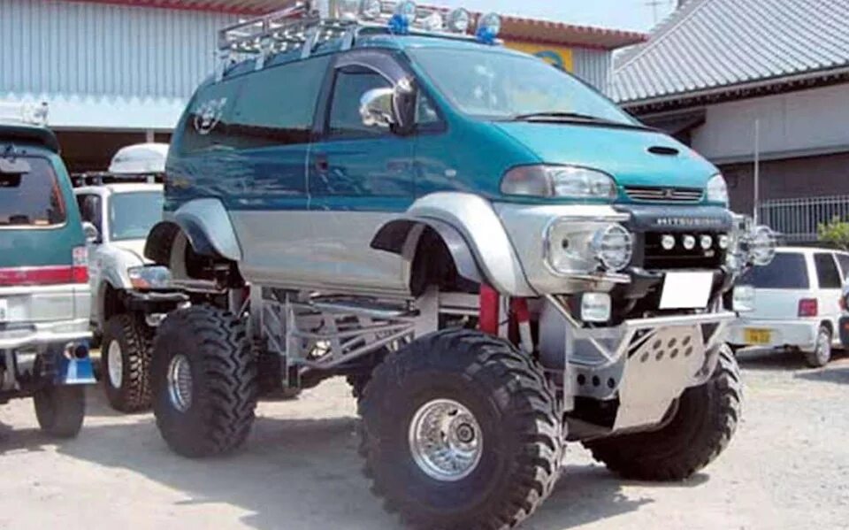 Делика переделки. Mitsubishi delica 4x4 off road. Делика переделки. Мицубиси делика l500. Митсубиси делика 4х4.