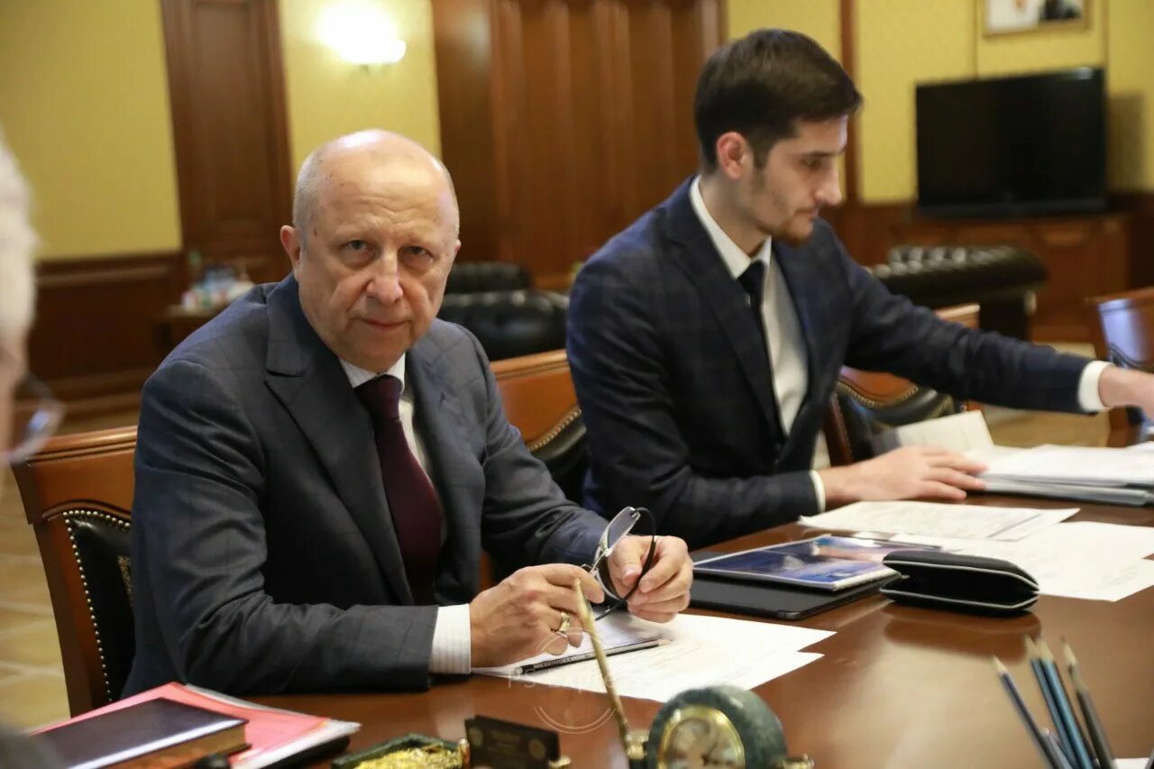 Вахрамов сергей владимирович ркк энергия. Руководитель военно промышленных комитетов. Директор военной промышленности. Руководители впк. Впц вымпел байкал.