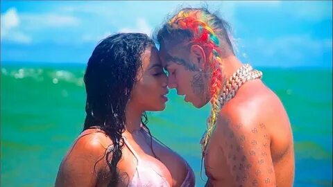 6ix9ine, Anuel Aa - BEBE перевод песни, текст 