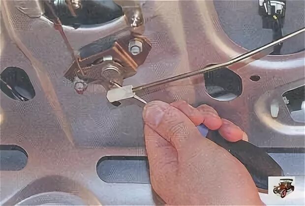 Как снять замок багажника приора Снятие замка крышки багажника ВАЗ Руководство ВАЗ