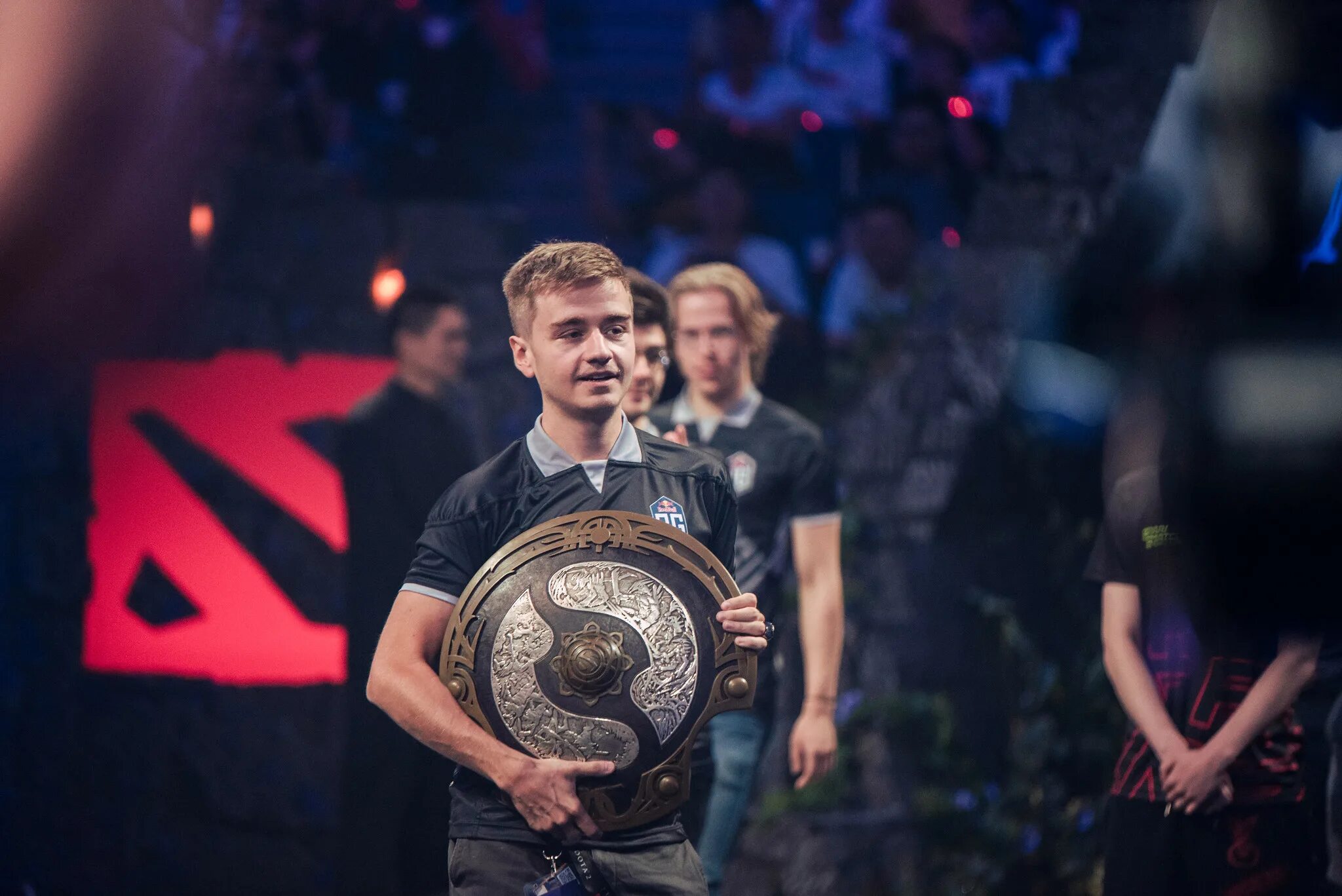 The International по Dota 2 2019. Дота АЕГИС тим спирит. Йохан сундштайн n0tail. Dota 2 the International АЕГИС. Тим инт