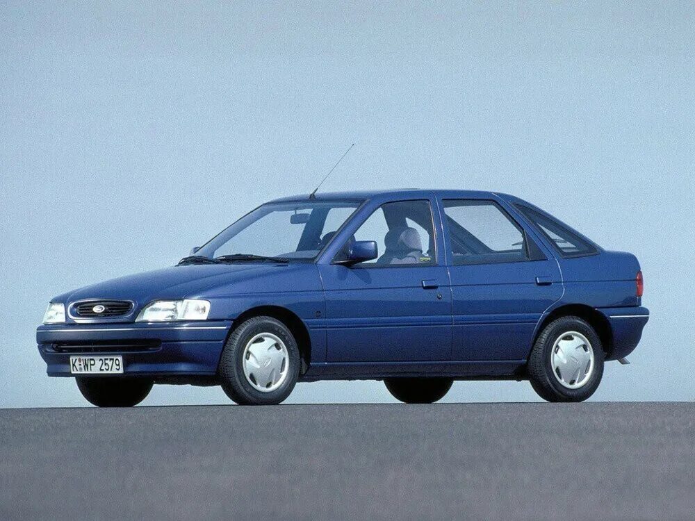 Ford hatchback 1995. Ford escort 5. Ford escort 5. ). Форд 3 дверный старый.
