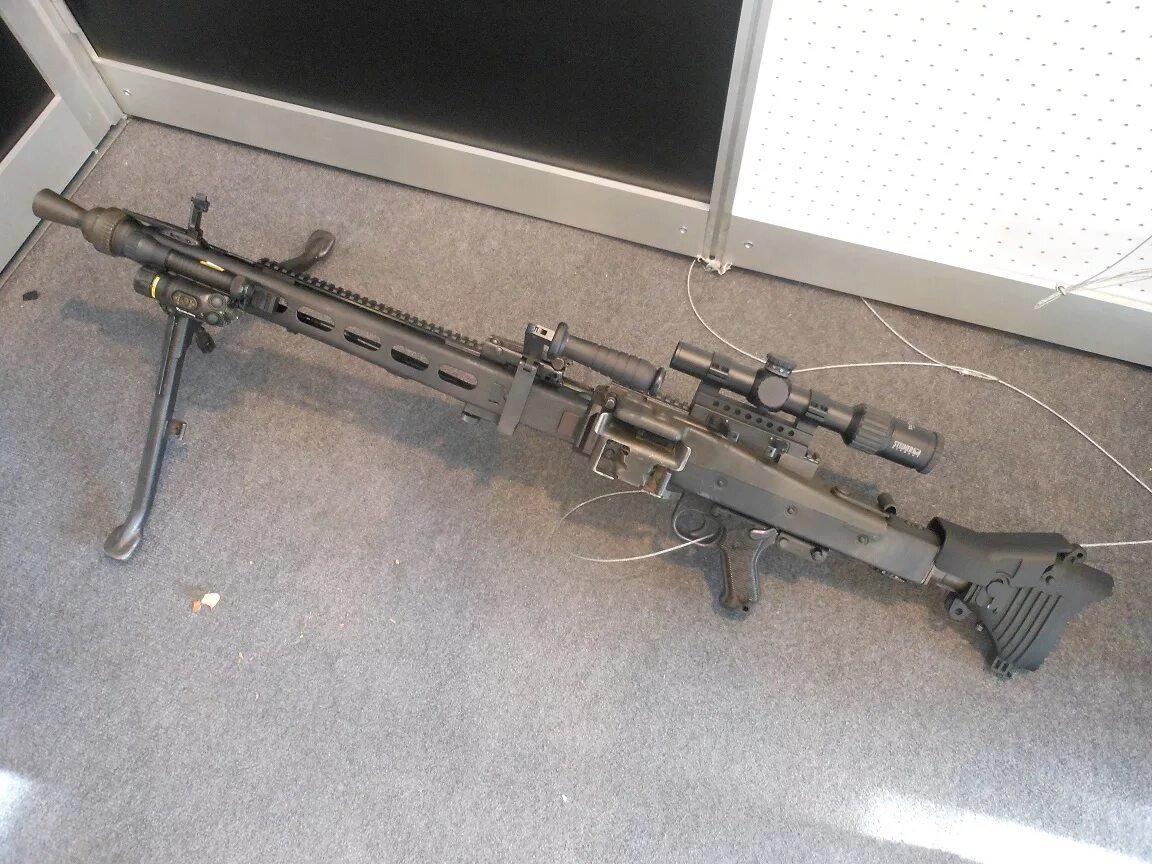 Mg 42 и mg 3. Mg 3 kws. пулемет мг-3. 1 мг 3. Mg3.