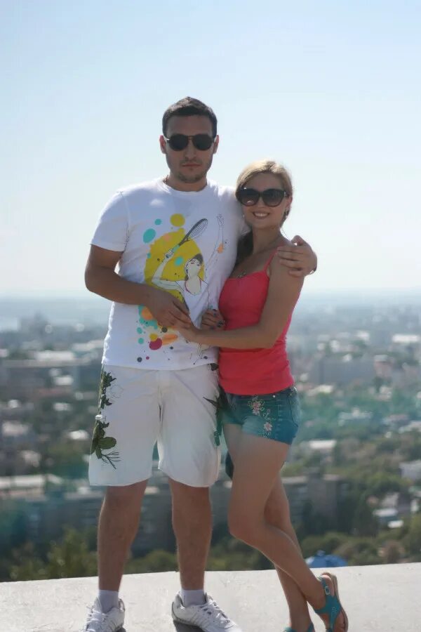 Семейная пара ищет молодого человека. Семейные пары для встреч с мужчиной ставрополь. Встречи семейных пар. Парни для сем пары. Русская пара ищет мужчину.