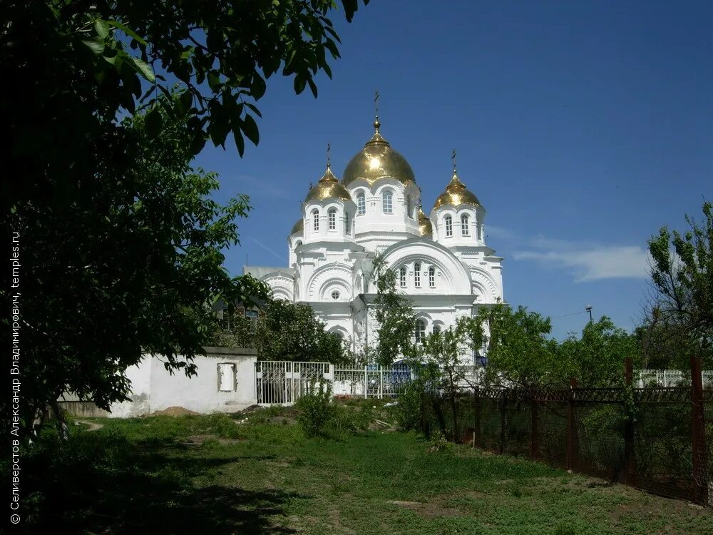 Динской район краснодарского края сайт. Храм Вознесения Господня Пластуновская. Храм ст Пластуновская Краснодарский край. Храм Вознесения станица Пластуновская. Свято Вознесенский храм станица Пластуновская.