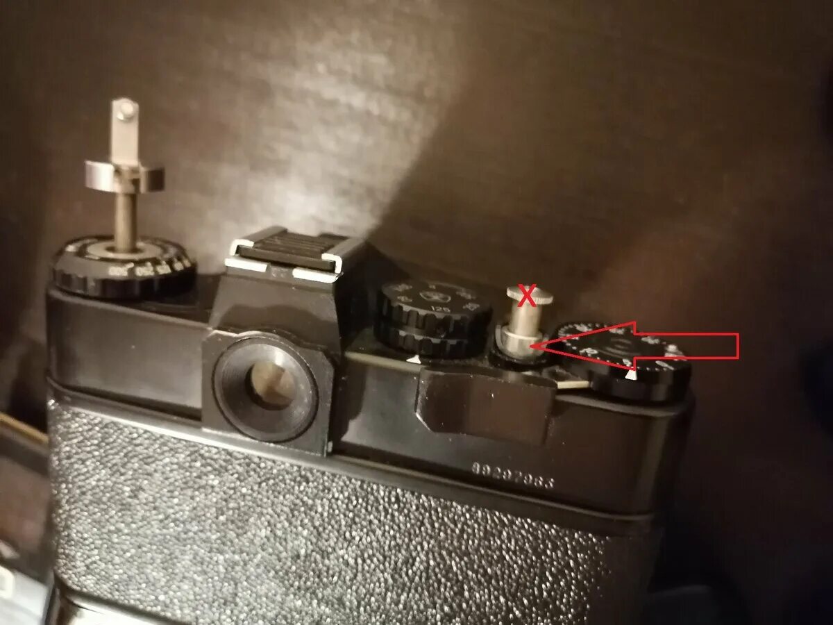 Зенит 11 фотоаппарат пленка. Как достать пленку. Фэд 3 как достать пленку. Приспособление для вытаскивания пленки из катушки. Зенит ет вынуть пленку.