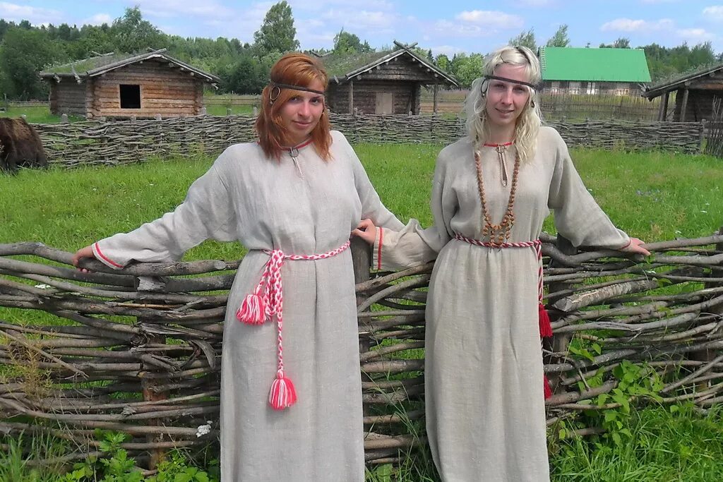 Деревня у славян 4 буквы. Славянская деревня x века Любытино. Славянская деревня 10 века в Любытино. Любытино Славянская деревня 10 века в Любытино. Русь глубинная Любытино.