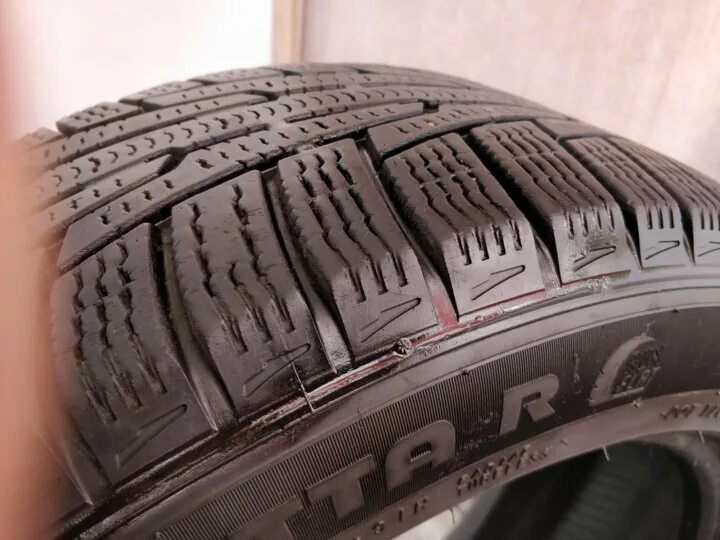 Hakkapeliitta RUNFLAT. Нокиан РАН флэт. RUNFLAT Nokian 8. Hakkapeliitta 8 RUNFLAT маркировка. Run flat отзывы