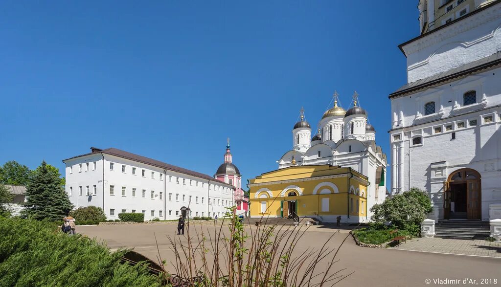 Свято пафнутьев монастырь. Пафнутьев монастырь в боровске. Пафнутьев-боровский монастырь. Монастырь в боровске калужской. Боровский пафнутиев монастырь.