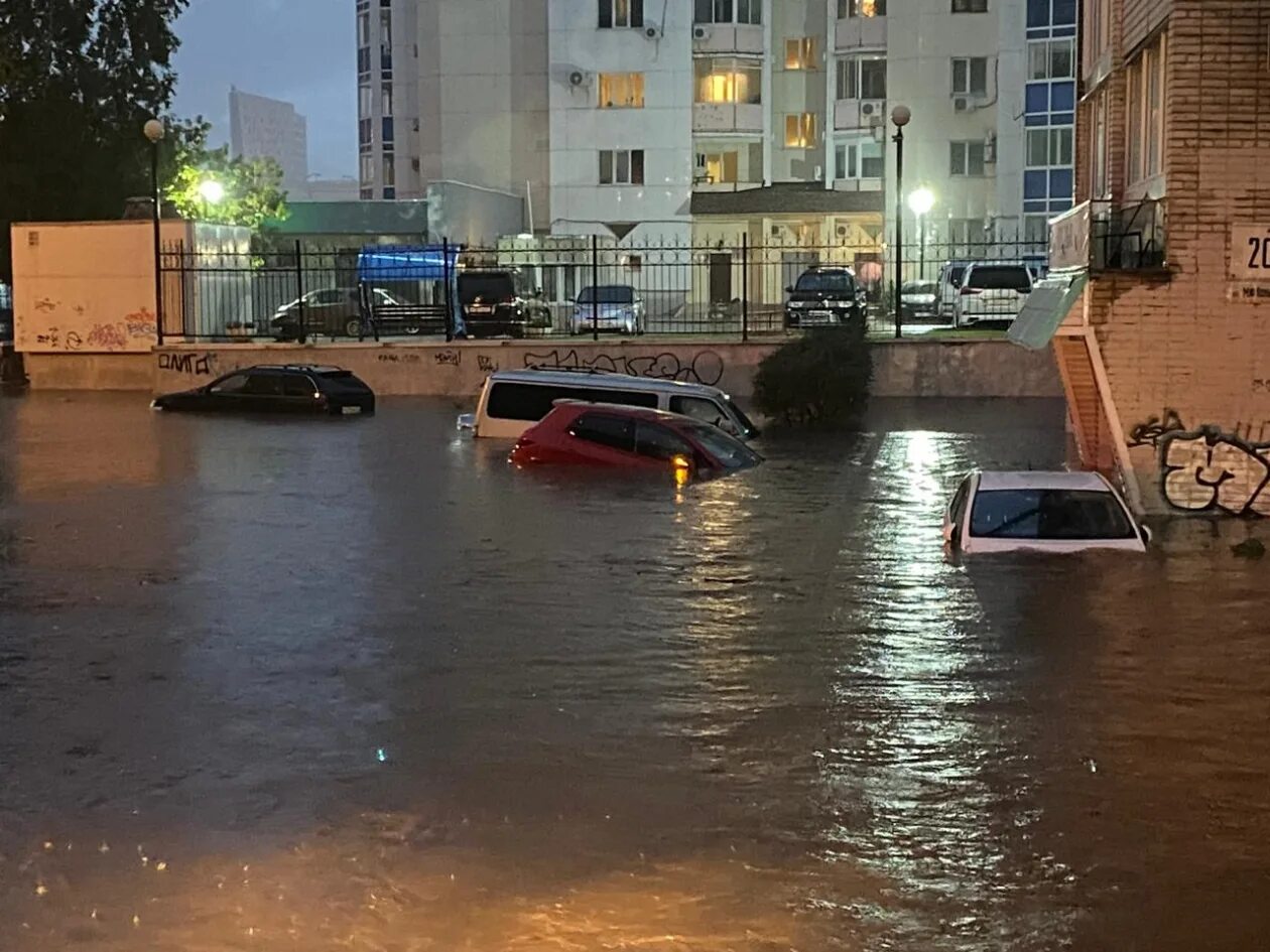 Вятское хабаровский край. Наводнение хабаровский край. Хабаровск затопление. Потоп в хабаровске 2013. Затопленный город.