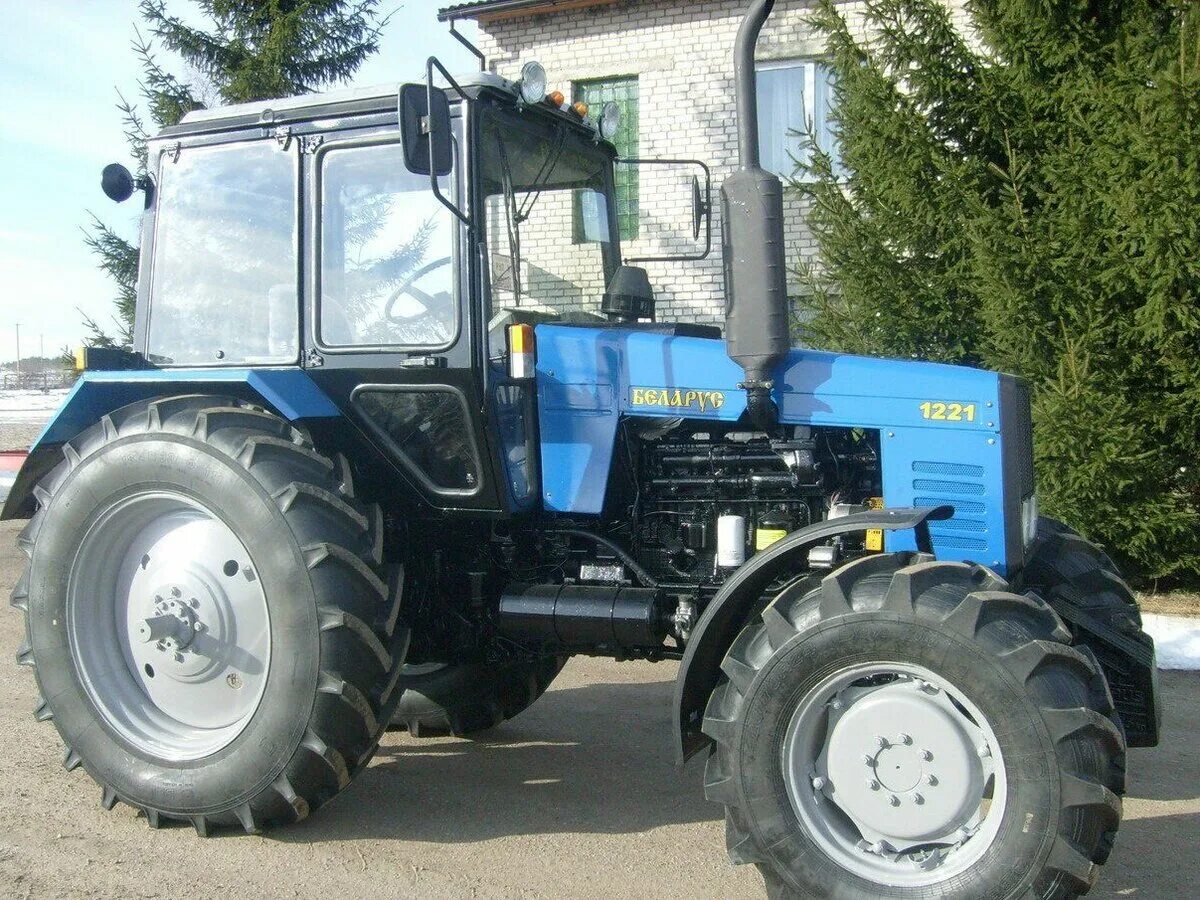 Беларус-1221 трактор. Трактор МТЗ 12 21. Новый трактор Беларус 1221. «Беларус» МТЗ-1221.