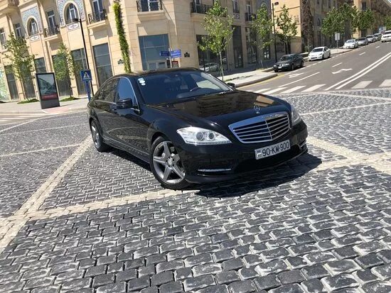 Авто баку азербайджан. Мерседес е 200 Баку. Мерседес е 240 Баку. Мерседес Азербайджан. Машины в Баку.