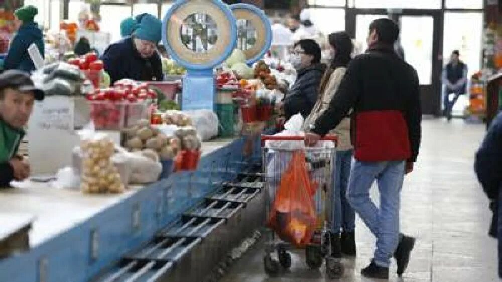 Зелёный рынок магнитогорск. Рынок в махмутларе. Янгиабад рынок. Базар 26. Анталия продуктовые рынки.