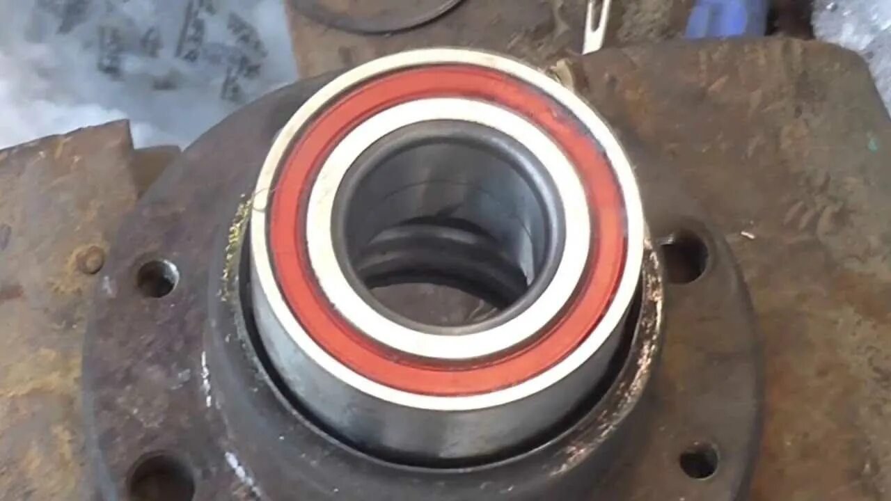 Подшипник передний ваз 2114. Ступичный наконечник 2110. Подшипник ступицы уаз патриот передний. Как правильно установить подшипник передней. Задний ступичный подшипник лада гранта.