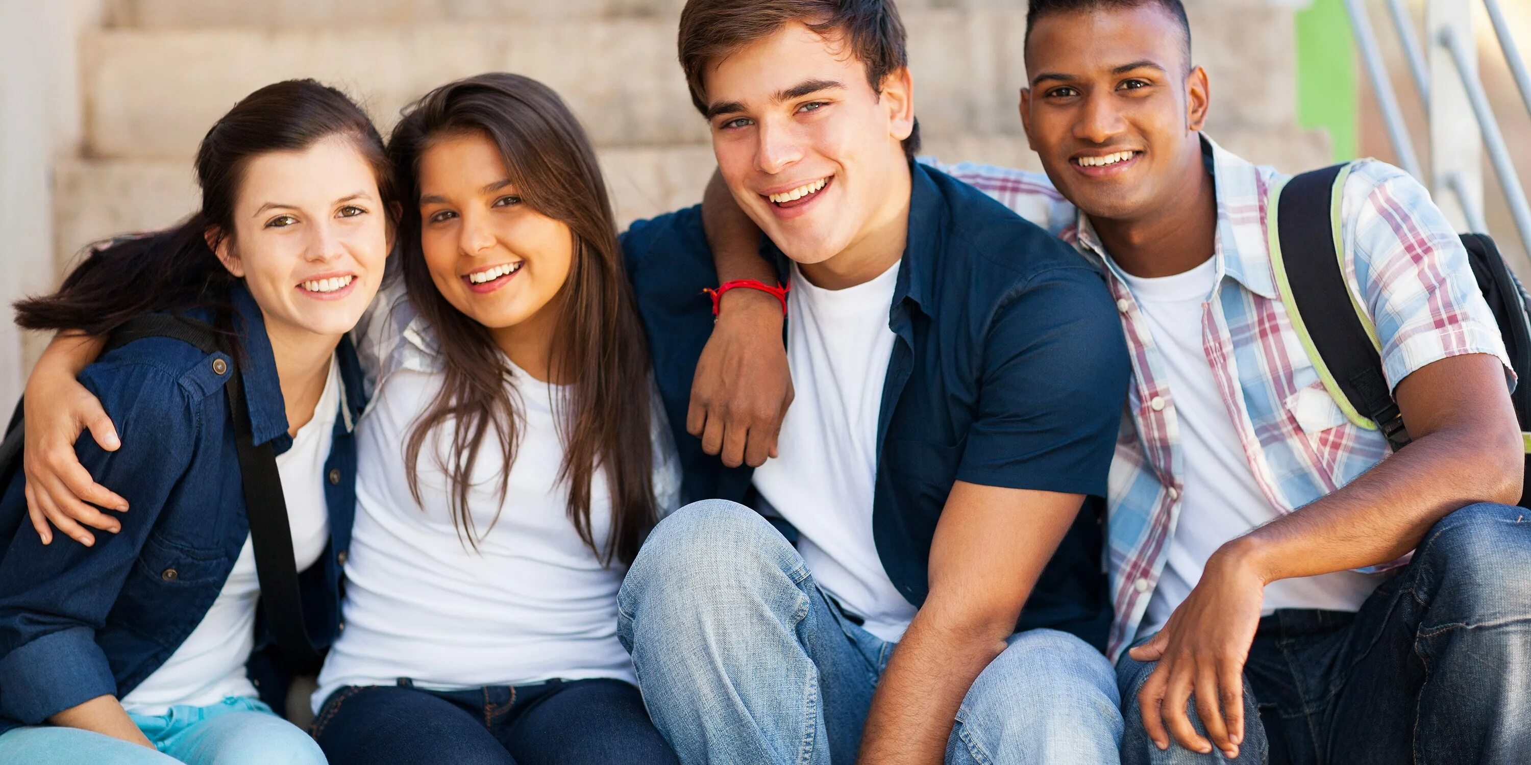 A group of students is. Молодые люди. Фото подростка. Картинки для подростков. Молодежь США.