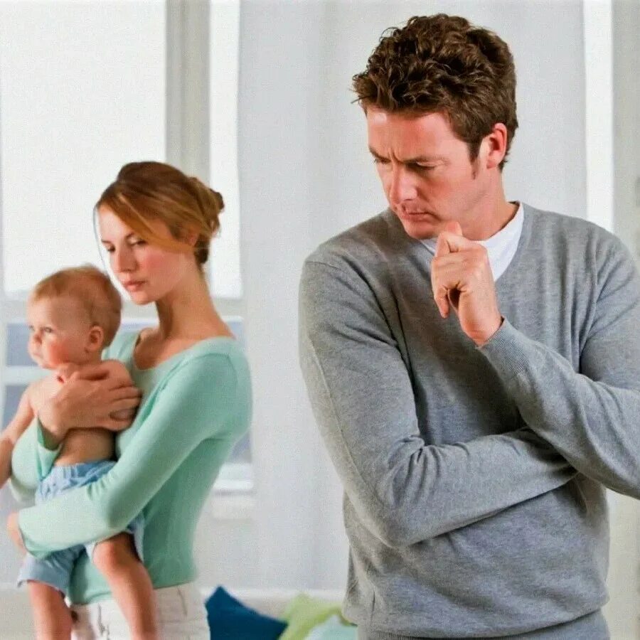 Изменила развелись дети. Изменила развелись дети. Конфликты в семье. Mother son quarrel home stock photos. Измена отца.