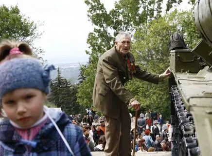 Дед воюет с внуком