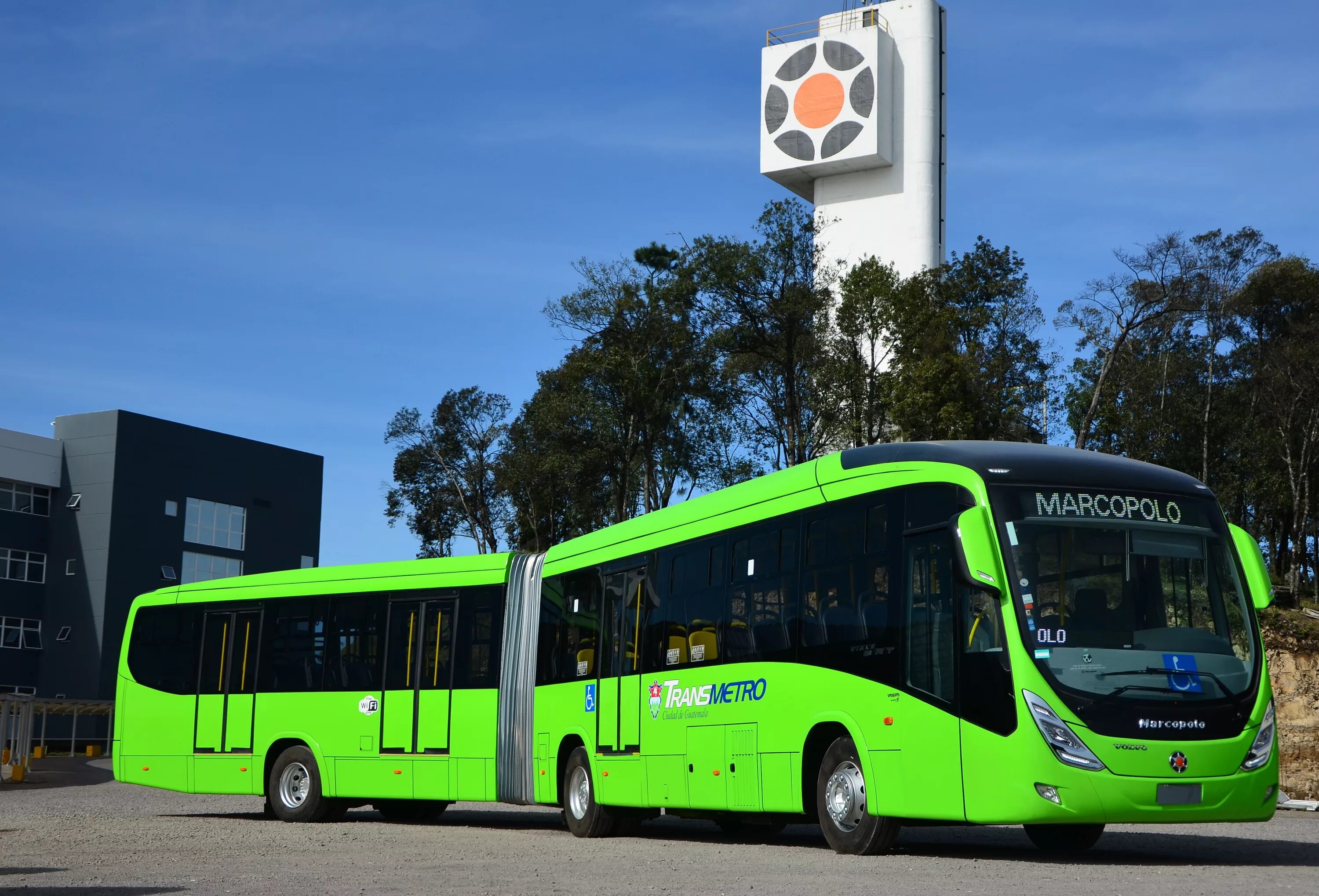 Включи машина автобус. Автобус Mercedes-Benz Tourismo. Автобус Marcopolo. Ютонг электробус. Мерседес-Benz Bus.