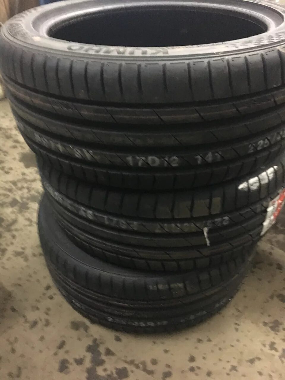 Kumho ecsta ps71 235 60 r18. Kumho Ecsta ps71 215/55 r17. Шины Kumho Ecsta ps71. Kumho PS-71 225/45 r19. Kumho Ecsta ps71 245/50 r18.