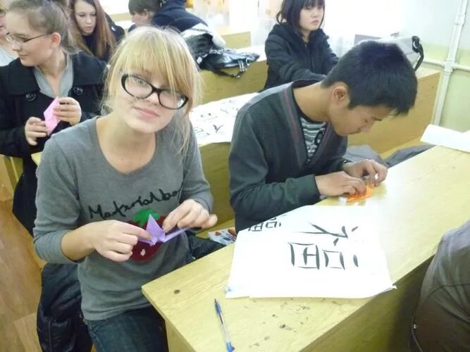 логотип лингвистического колледжа при казумоимя. нархоз университет. алматы китайско казахский казахский колледж. нгу востоковедение. восточный институт двфу.