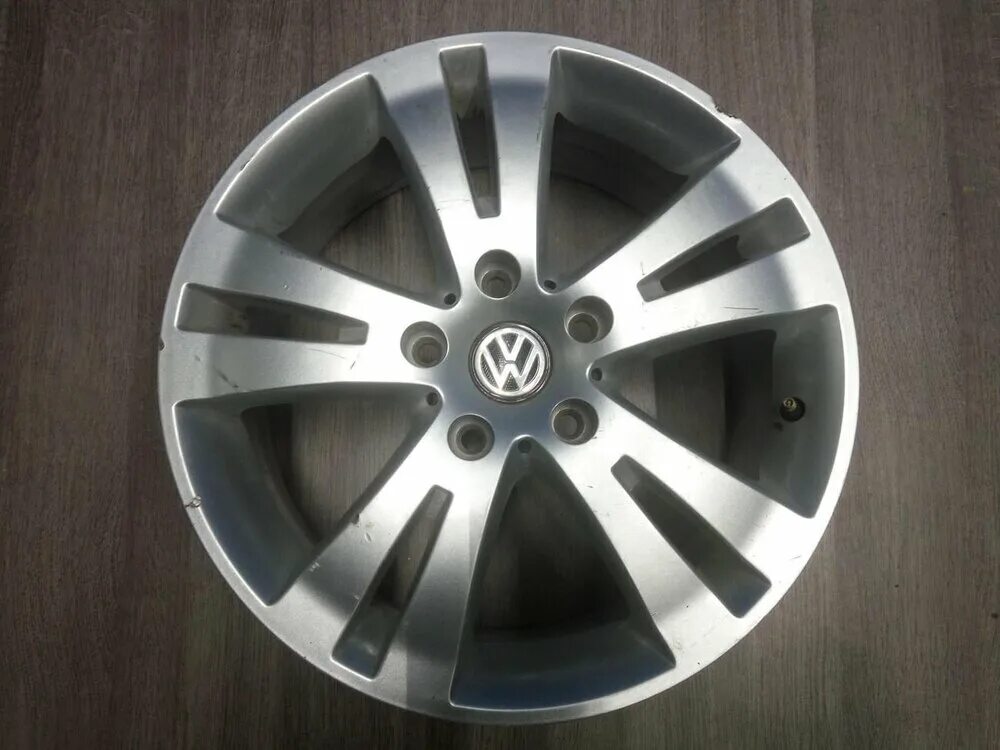 Диски на vw caravelle t6. Диски на фольксваген каравелла т6. T5 multivan колеса r17. Диски на фольксваген транспортер т5. Vw caravelle r16 колпак.