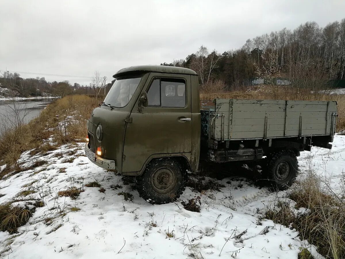 УАЗ 3303 бортовой. УАЗ 3303 груженый. УАЗ головастик бортовой. Гудричи на УАЗ 3303. Купить уаз в омске и омской