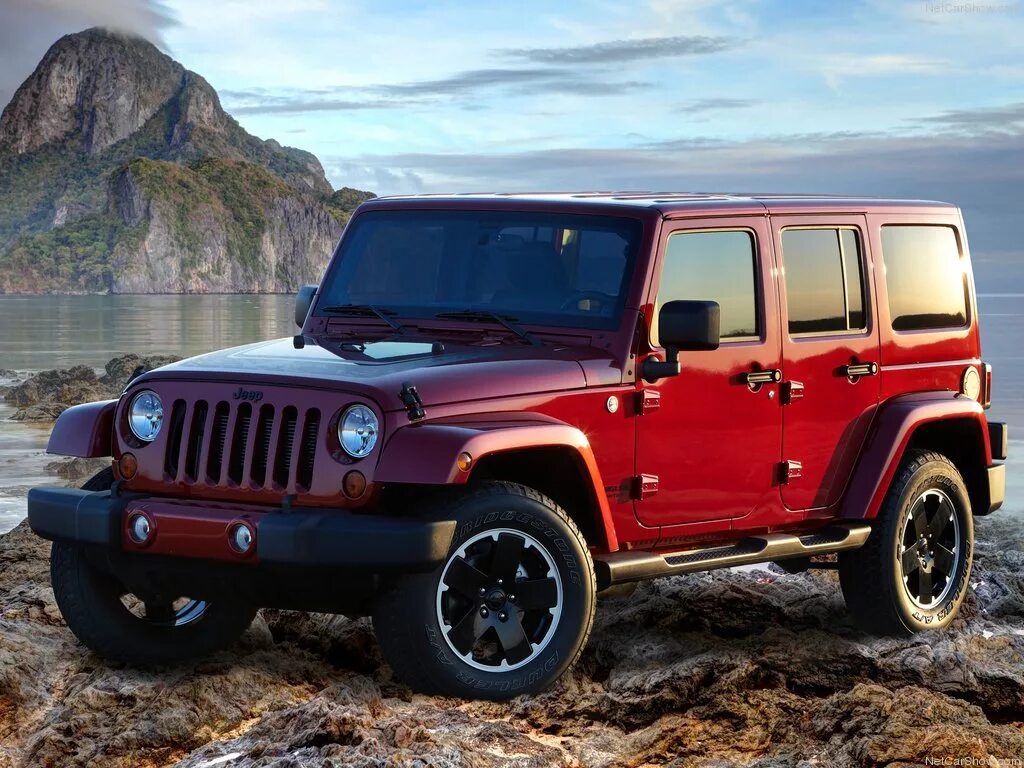 Какие машины джипы. Джип Вранглер. Jeep Wrangler 2012. Jeep Wrangler 5 дверный. Jeep Wrangler 2013.