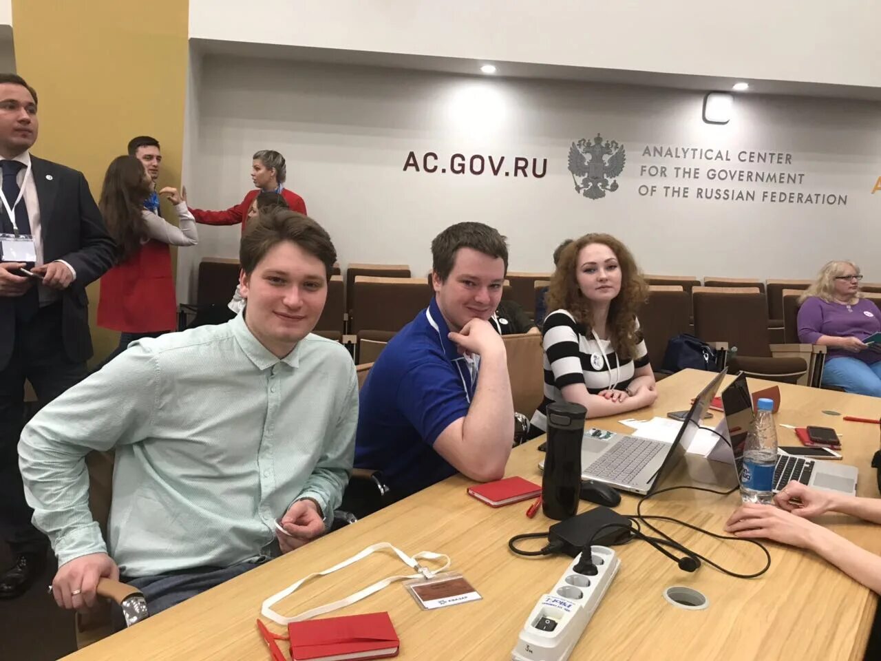 Кафедра социологии и управления. Кафедра управления персоналом маи. Преподаватели мади факультет управления. Студенты кафедра мади. Мади социология и управление преподаватели.