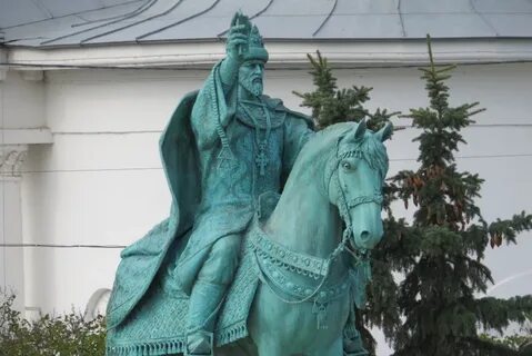 Памятник в честь ивана 4