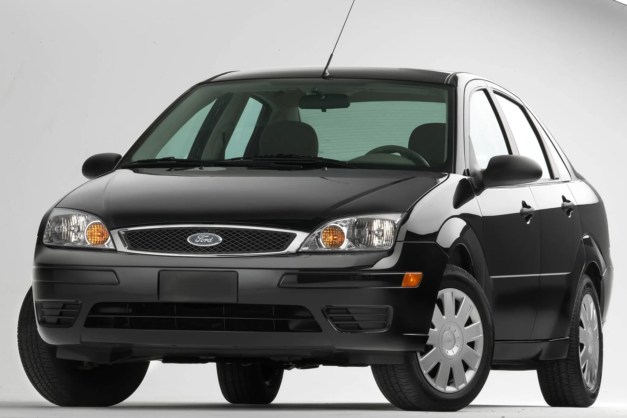 Форд 2005 г. Ford Focus zx4. Ford Focus 1 zx4. Форд фокус американец 2 2005. Ford Focus se zx4.