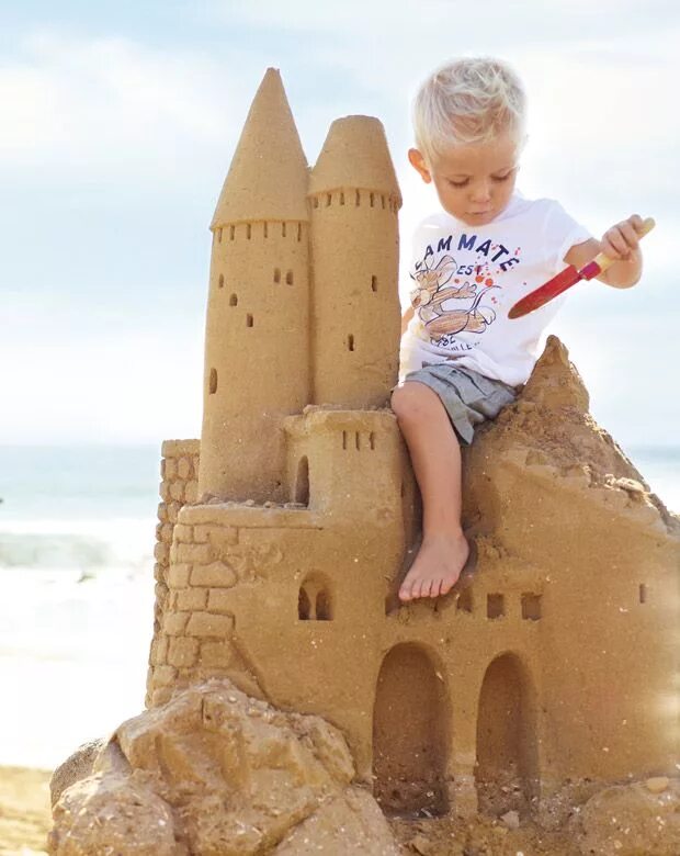 Make a sandcastle