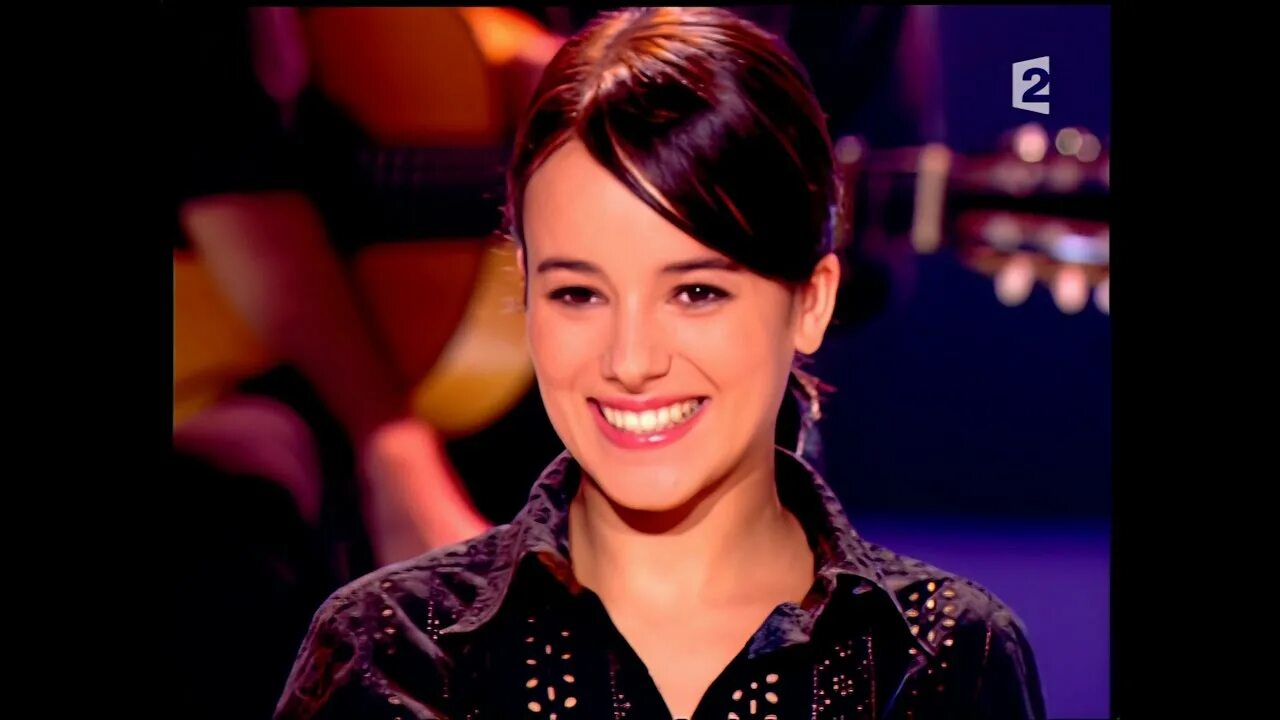 Alizee la isla bonita. Ализе Лас ла Бонита. Alizee Бонита. Ализе Жакоте. Ализе ла Исла Бонита.