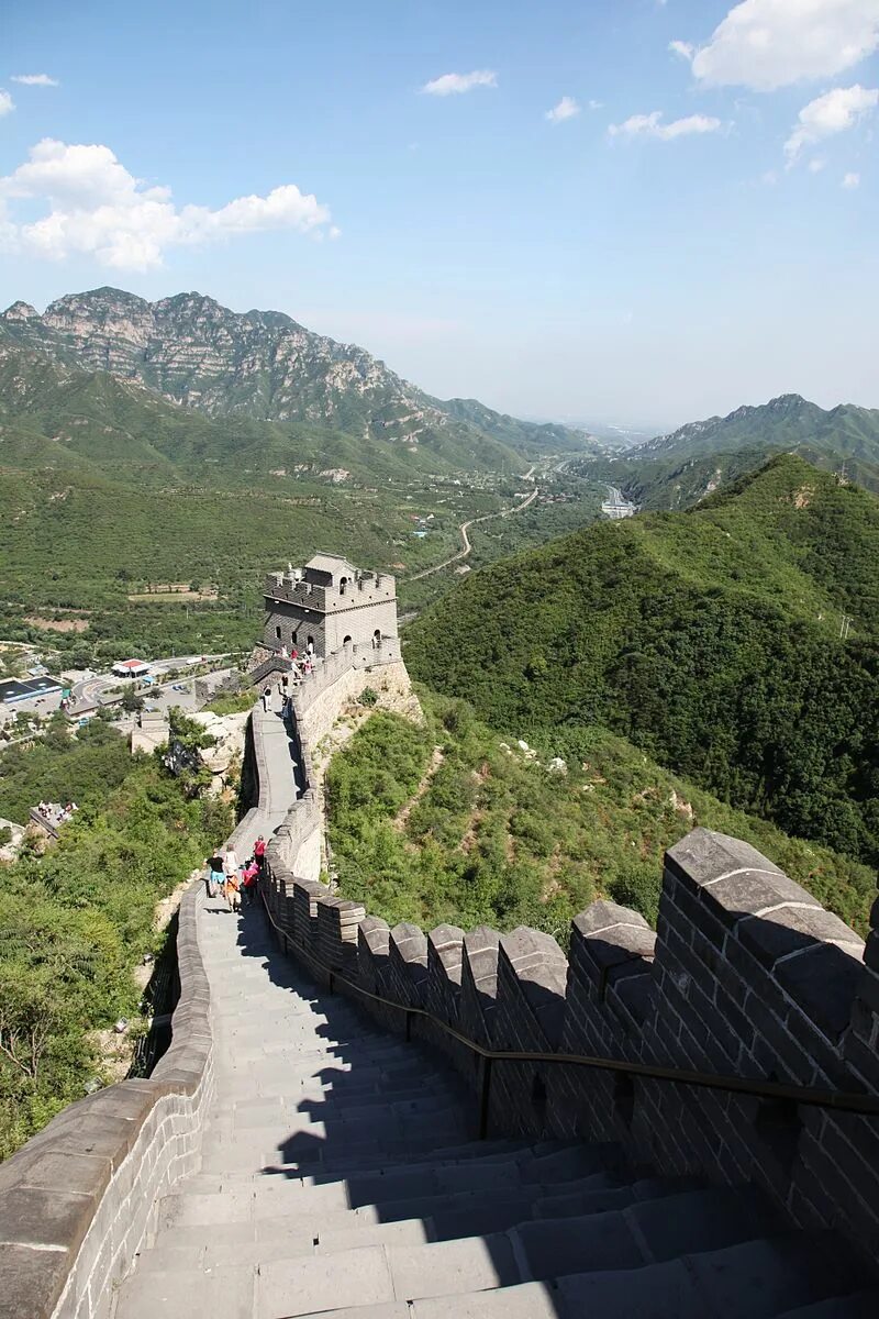 Длина китайской стены от края до края. Великая китайска Ятена. Великая китайская стена Династия Цинь. Пекин китайская стена. Великая китайская стена Хубэй.