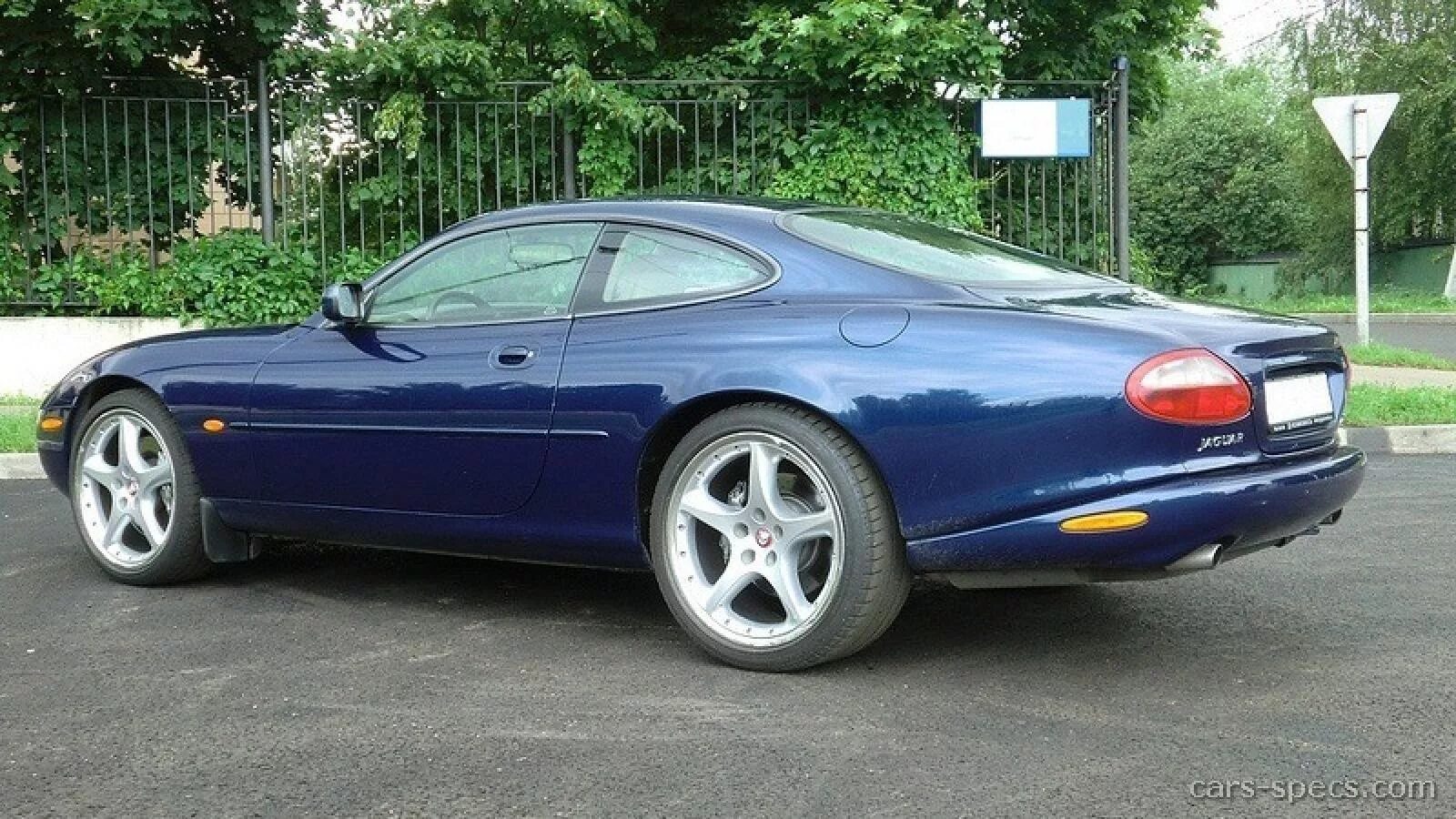 Купе 2000 годов. Jaguar XK 2000. Ягуар xk8 2000 год. Ягуар 2003. Американские купе 2000.