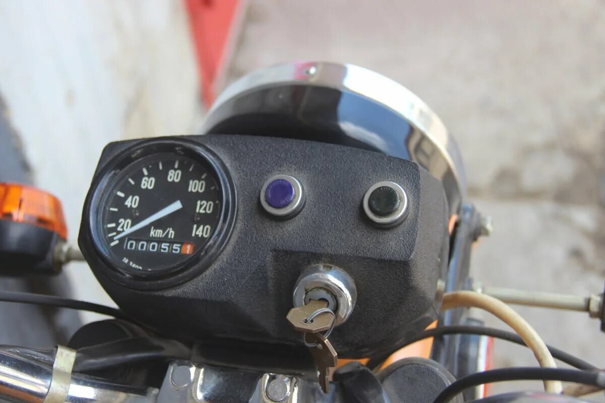 Щиток приборов урал мотоцикл. Максимальная скорость мотоцикла урал. Спидометр м72. Максимальная скорость мотоцикла урал. Максималка урала мотоцикла.