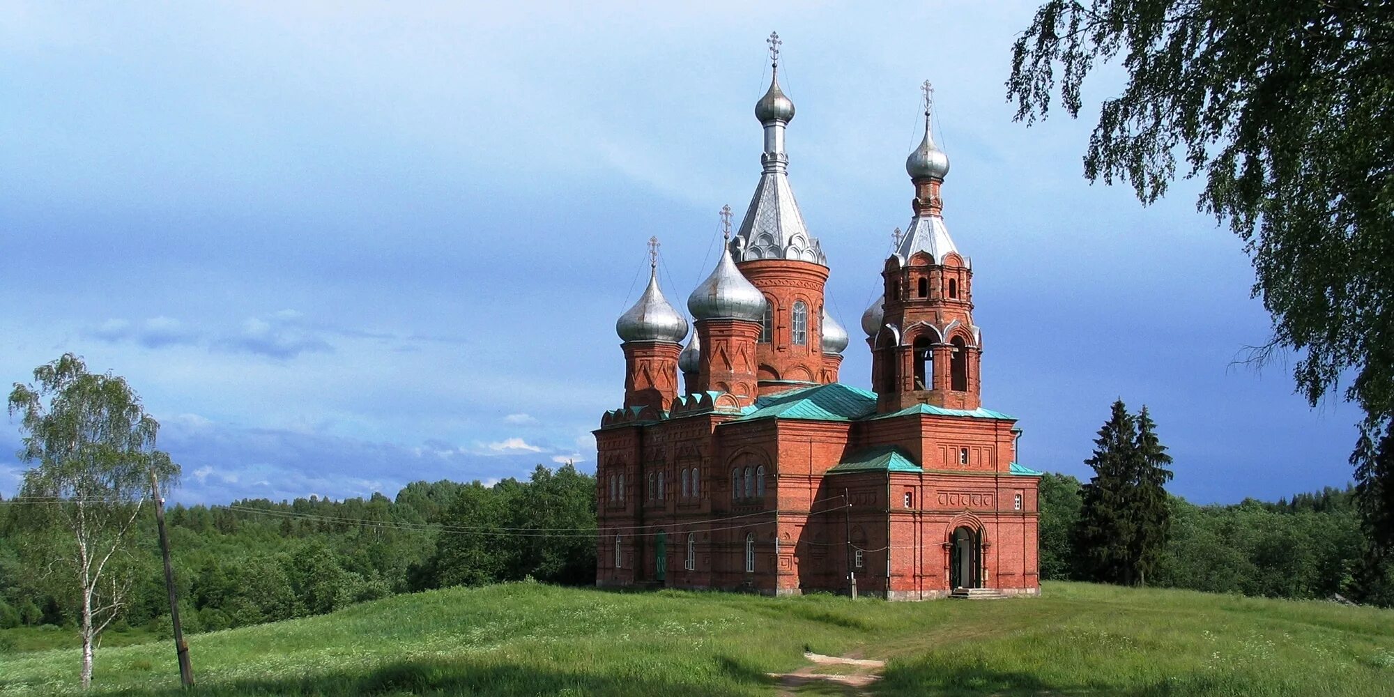 Церковь исток. Ольгинский монастырь волговерховье. ольгин монастырь на истоке волги. ольгинский монастырь исток волги. ольгин монастырь тверская область.