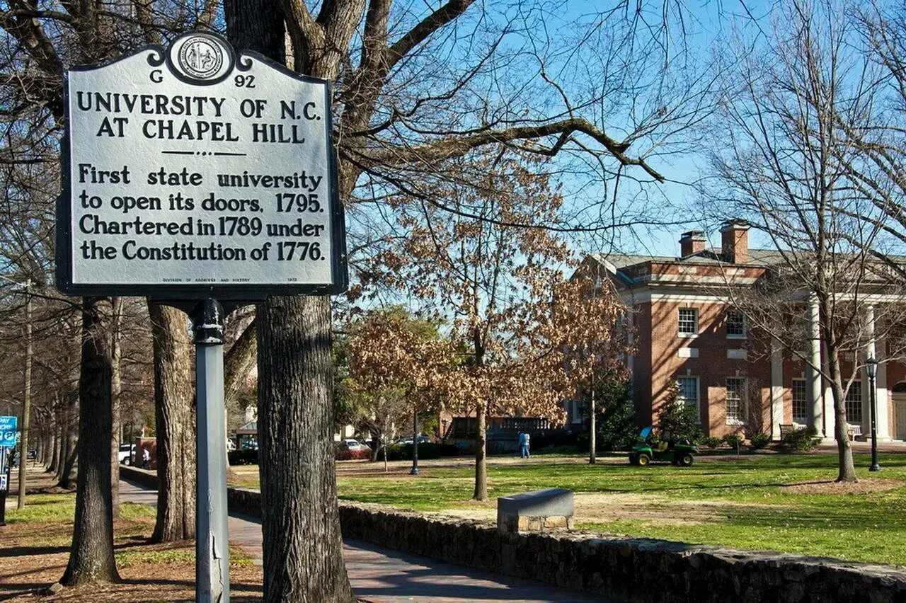 Чапел Хилл университет. Университете Северной Каролины США.