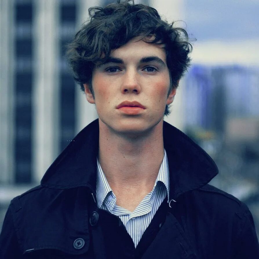 Красивые губы парней. Мужские губы. Caio roqueмодель. Дженсен эклз с голубыми глазами. Тео джеймс с голубыми глазами.