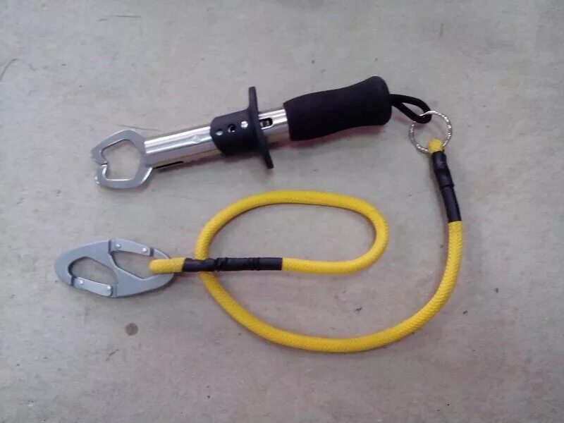 Челюстной захват. Лип-грипп (захват для рыбы) ys05. Челюстной захват на экскаватор. Липгрип kosadaka. Хват для рыбы.