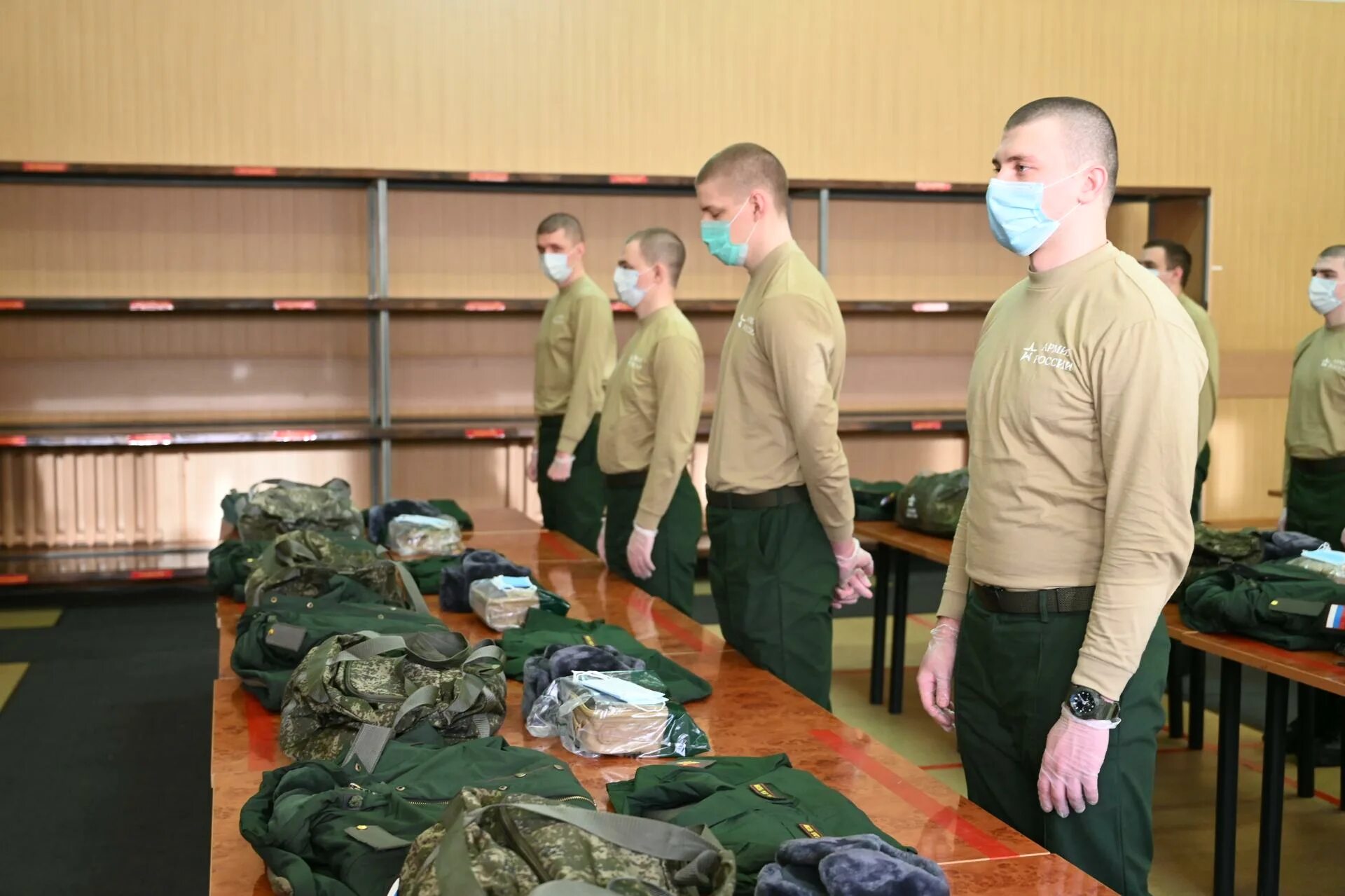Призыв томск. Призыв. Призывник в военкомате 2022. Призыв 2022 хабаровск. Военкомат призывная комиссия заречный.